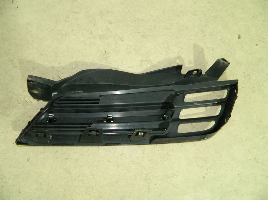 Grila radiator partea dreapta, Nissan Micra, 2003, 2004, 2005, 2006,, 62320-AX600