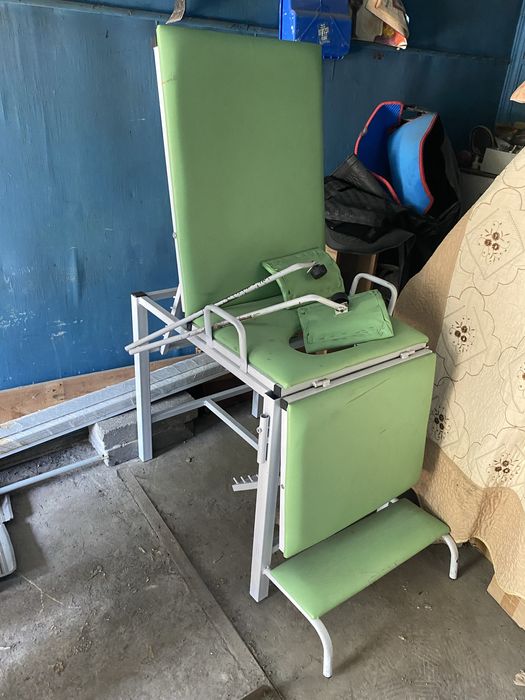 Продам генекологиечкое кресло.