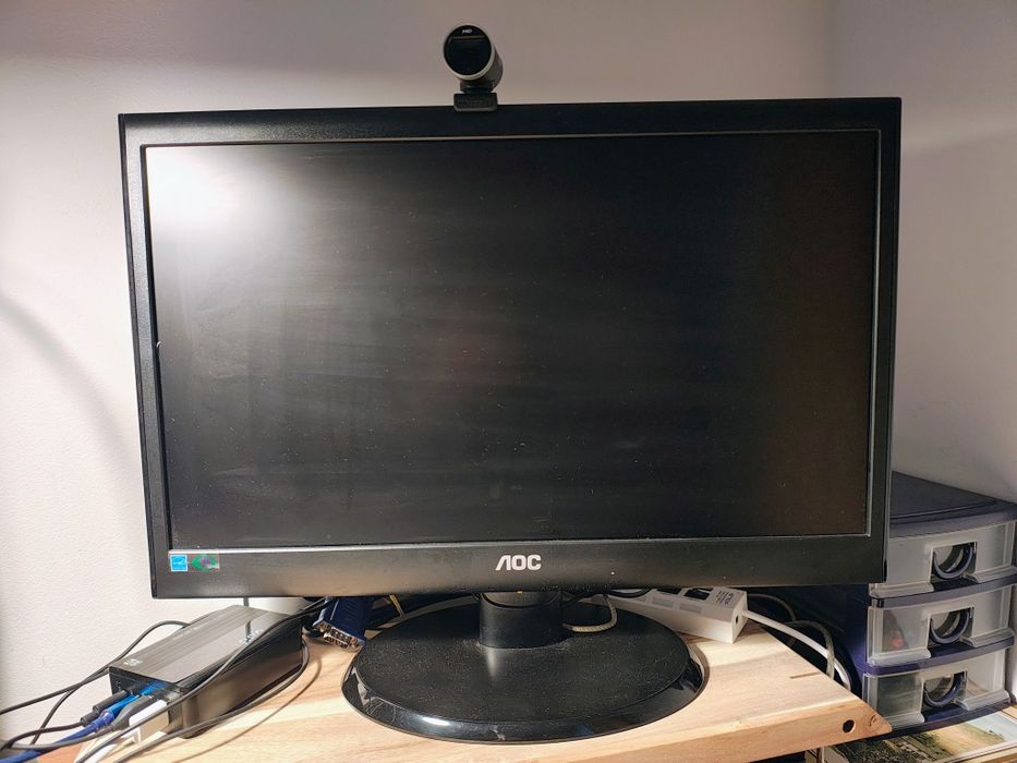 Monitor 18.5" cu difuzoare AOC