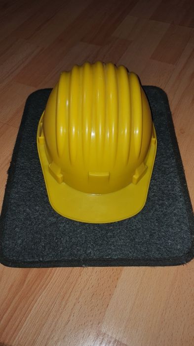 Casca de protecție șantier