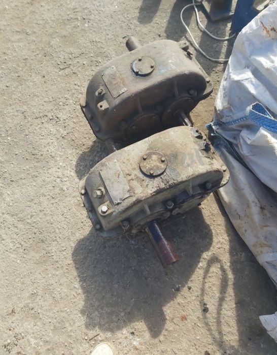 Reductoare de mare putere pentru sapargator de lemne sau balastiere