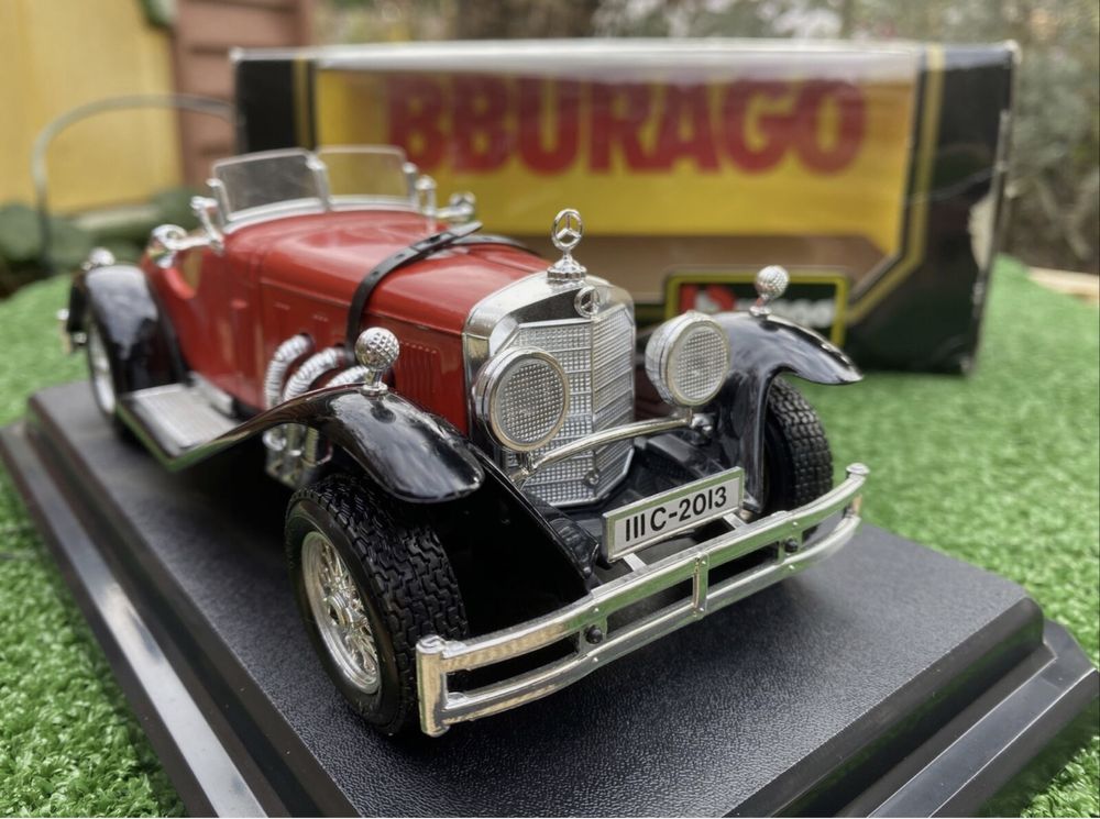 модели 1/24 кола Burago Classic 1928 Red Mercedes Benz SSK