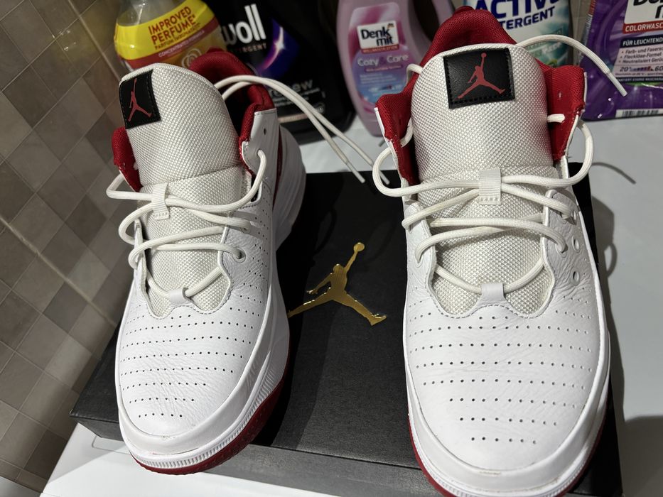 Jordan Air Max Aura 5