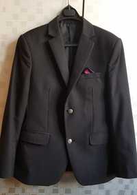 Школьный пиджак Цвет черный. Качество пошива и ткани отличное