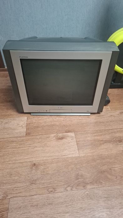 Отдам даром телевизор