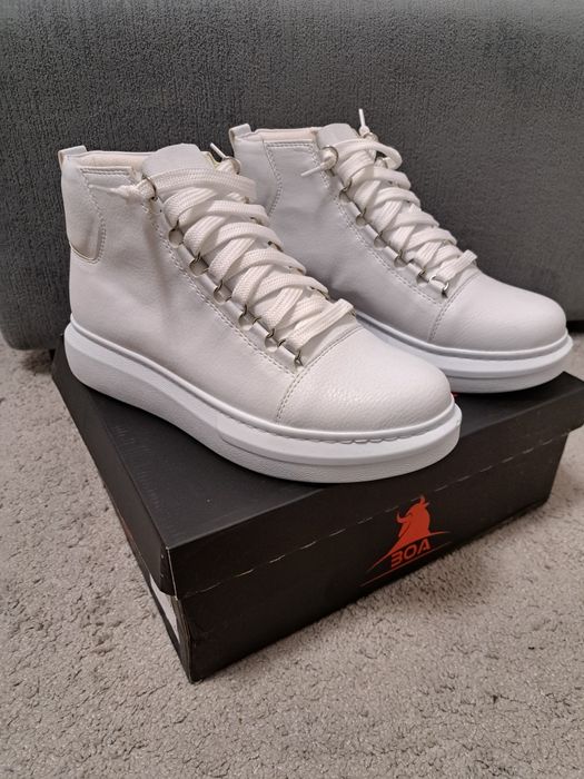 Ghete Noi/Model Bărbătesc/Mărime 41/Albe