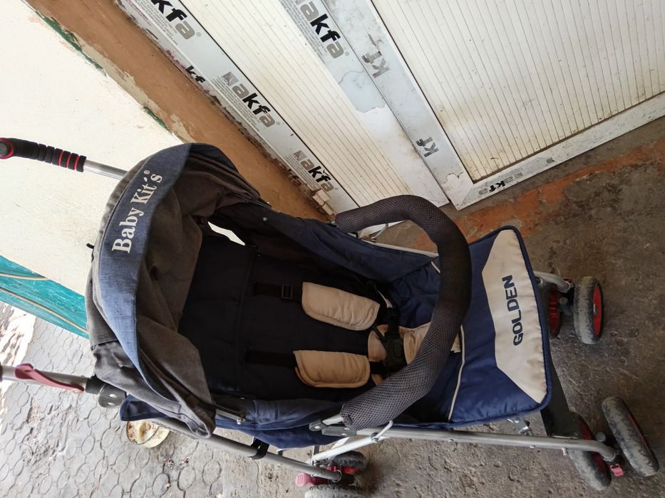 Продам детскую коляску