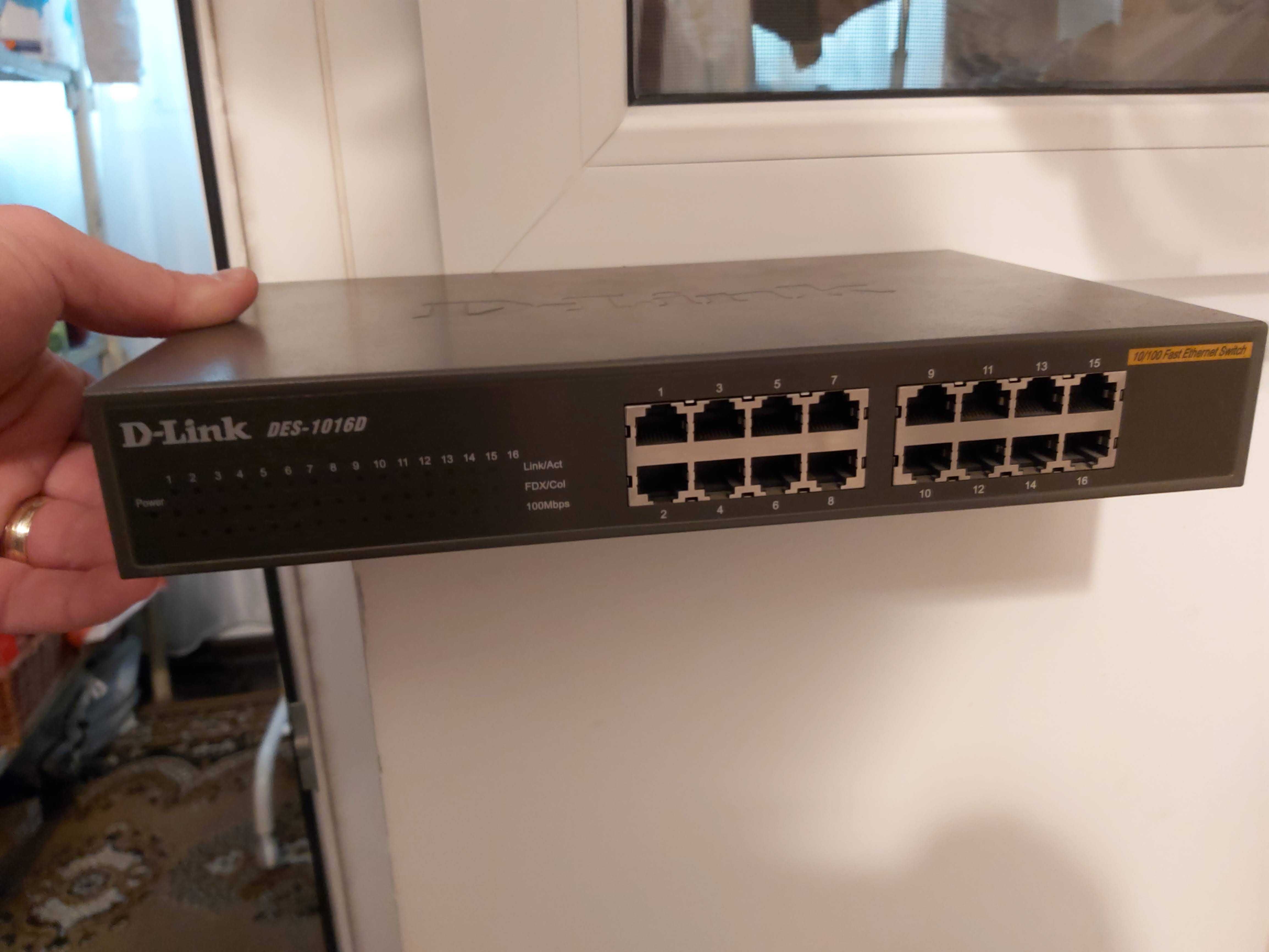 Switch 16 porturi D-link DES-1016D