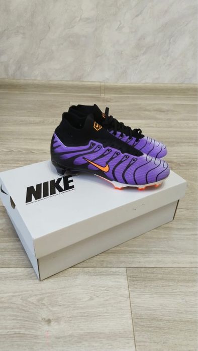 Новый Бутсы Nike