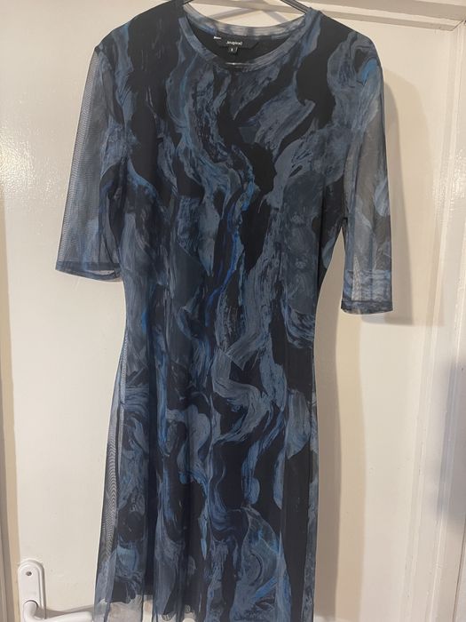 Desigual. рокля