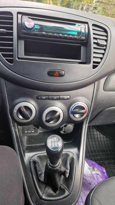 Vând Hyundai i10