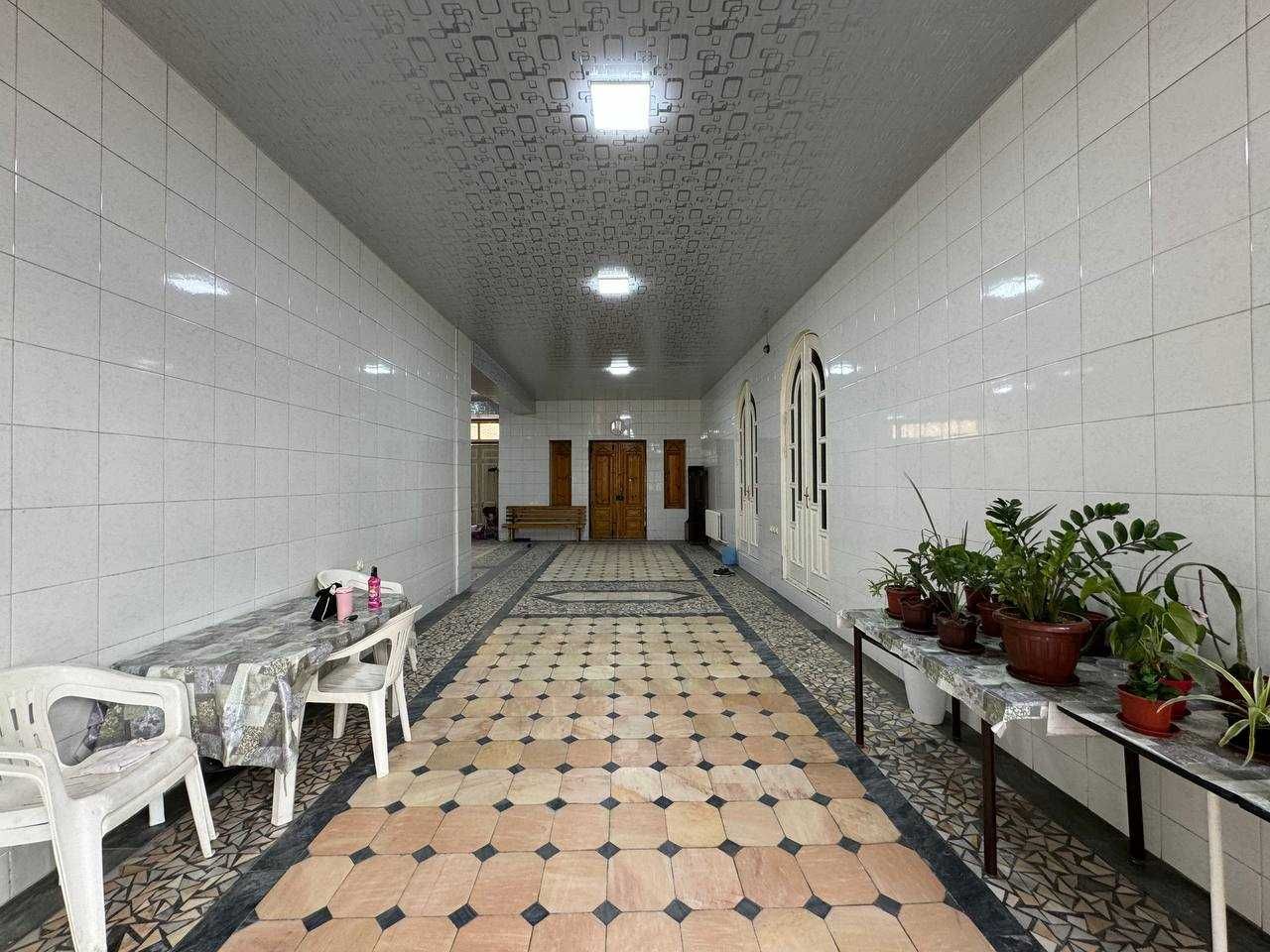 5 sotiq hovli sotiladi