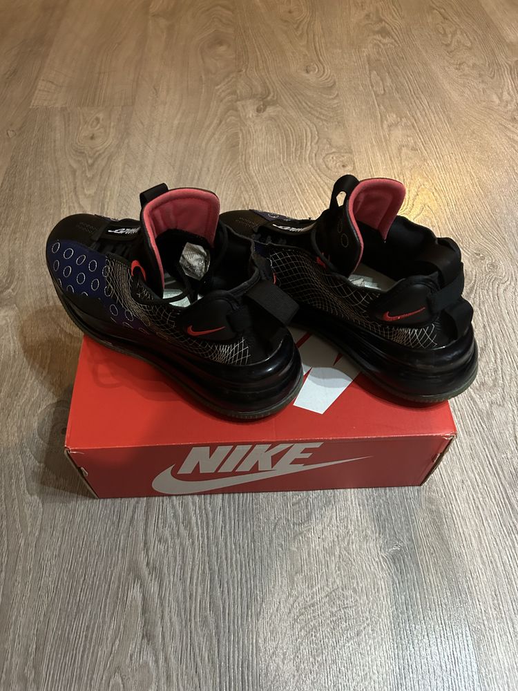 Маратонки NIKE 42 26,5