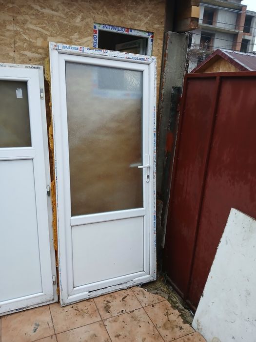 Ușă termopan de vânzare