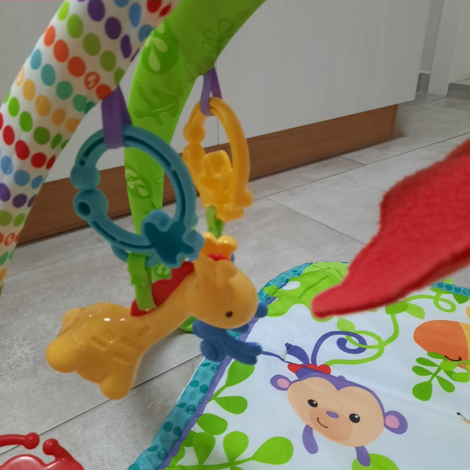 Музикална активна гимнастика Fisher Price, Тропическа гора