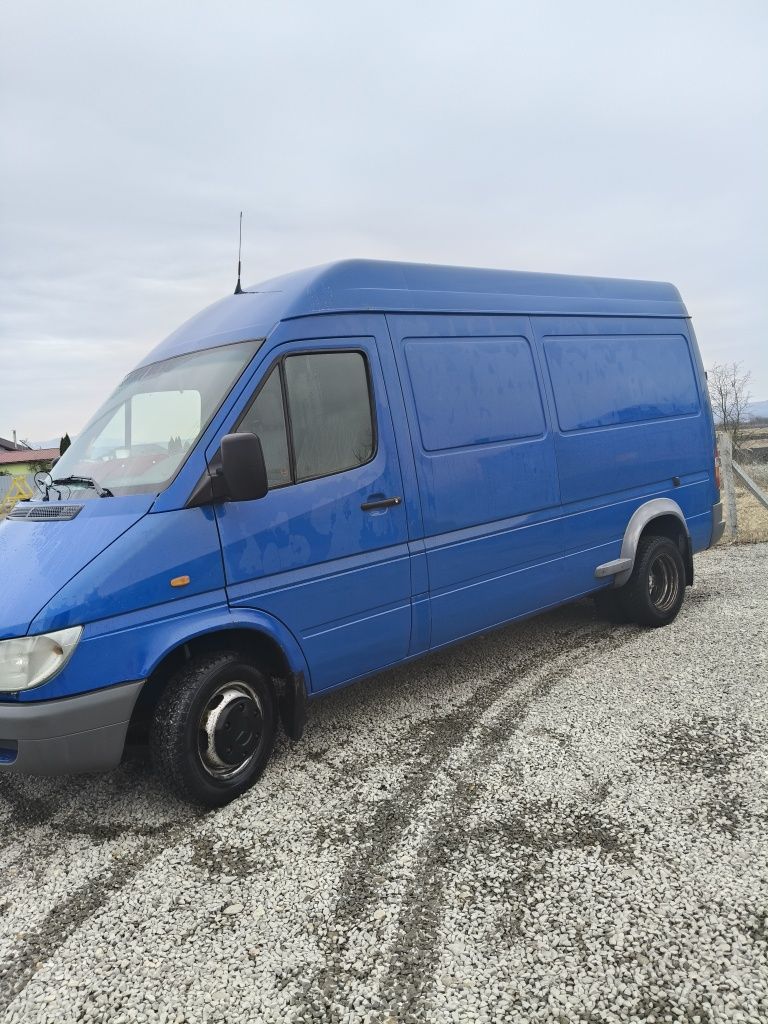 Mercedes sprinter