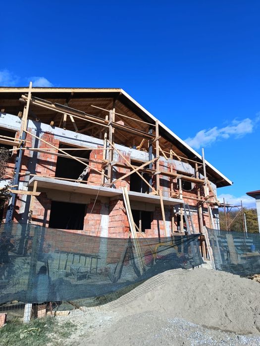 Vand casa noua Cornu