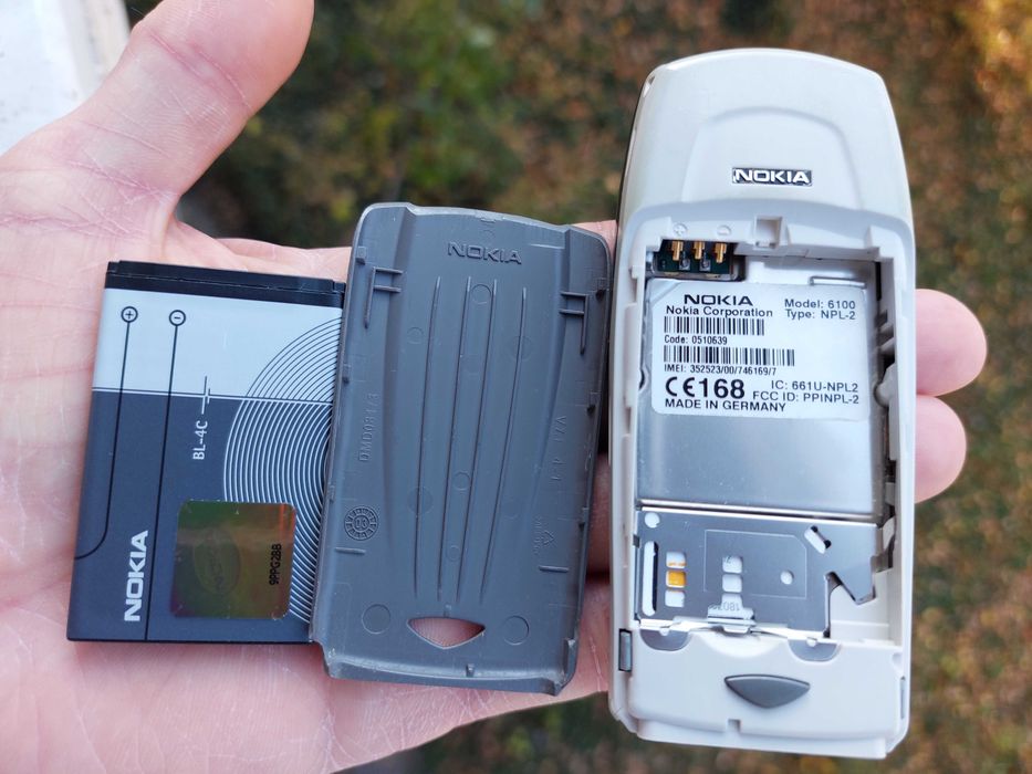 Nokia 6100 original din colectia personala decodat excelent