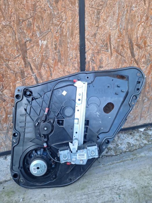 Macara geam stânga spate Ford fiesta mk7 facelift