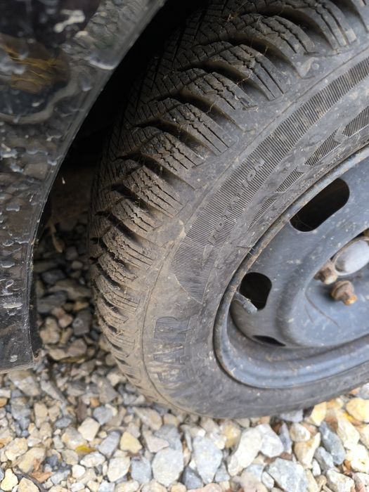 Продавам джанти с гуми 195 65 15 цола  4х108