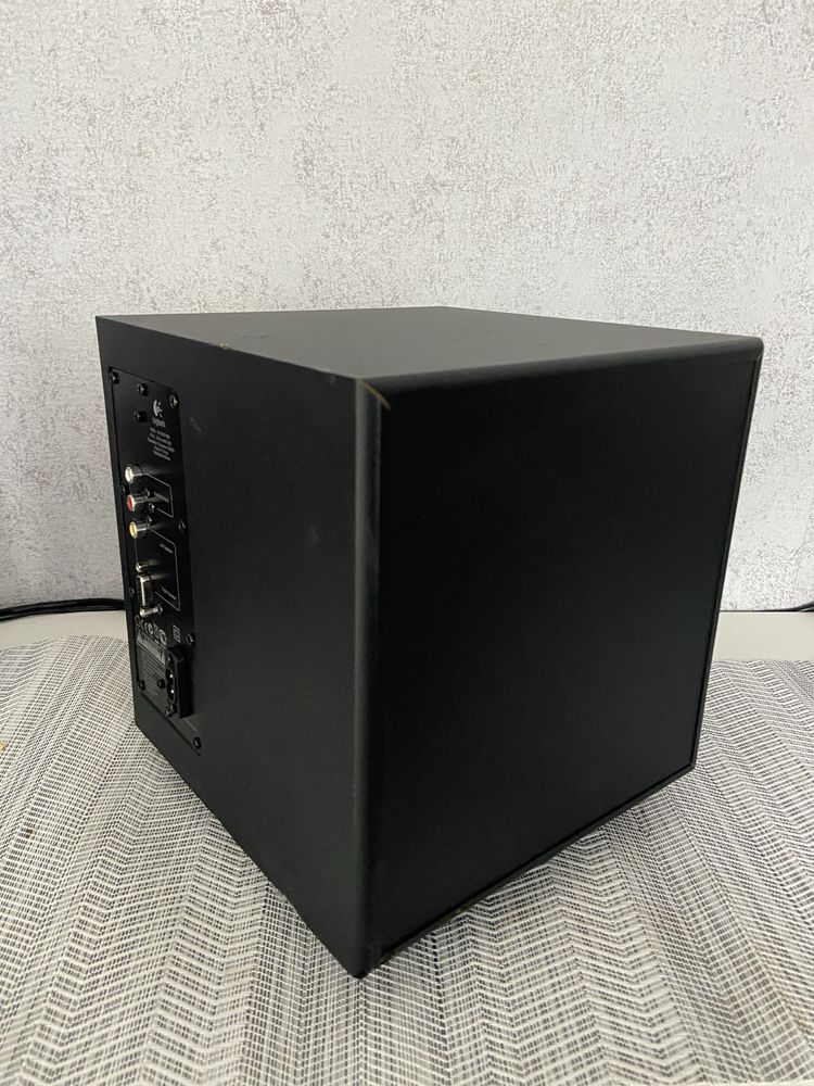 Буфер С Колони Logitech Z523 2.1