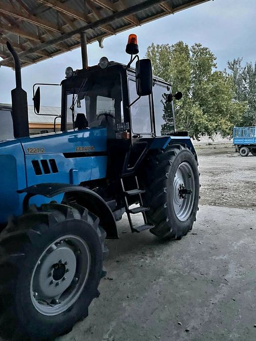 1221 трактор почти янги срочно сотилади