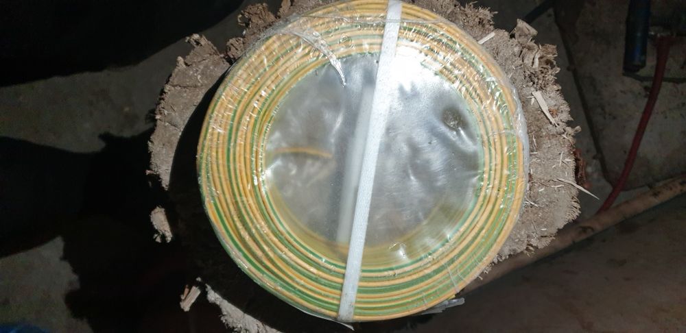 conductorului electric H07V-U 1x2,5mm² din imagine variază în funcție