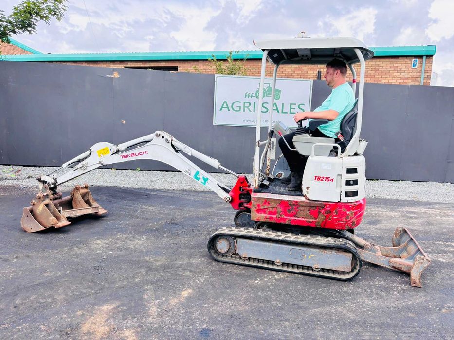 Miniexcavator Takeuchi TB215R