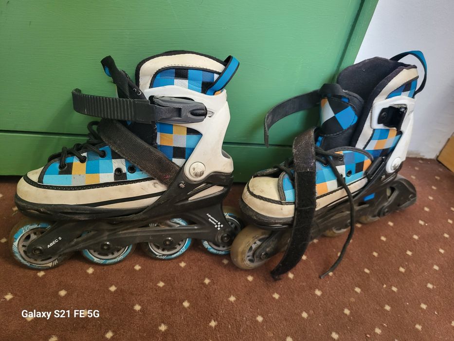 Patine cu rotile ( Role )