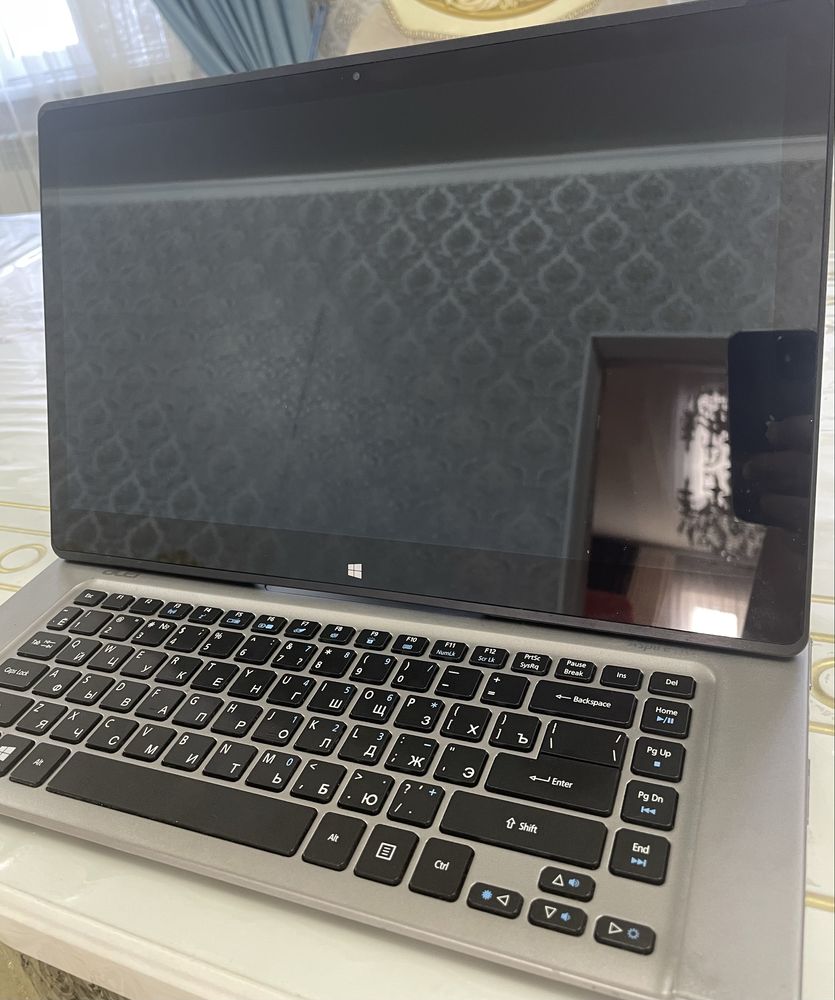 Ноутбук Acer r7 Core i5/1тб/озу-6гб
