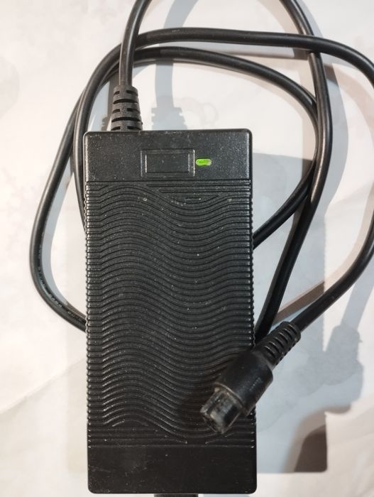 Încărcătoare trotineta, hoverboard, bicicletă Li-ion 24V , 36 V