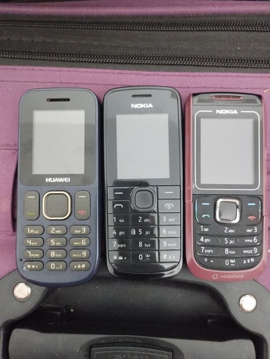 Huse  și telefoane !