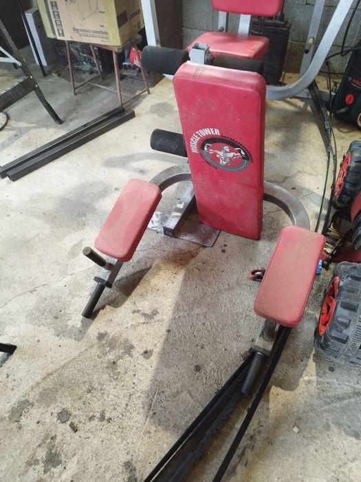 Aparat fitness multifunctional