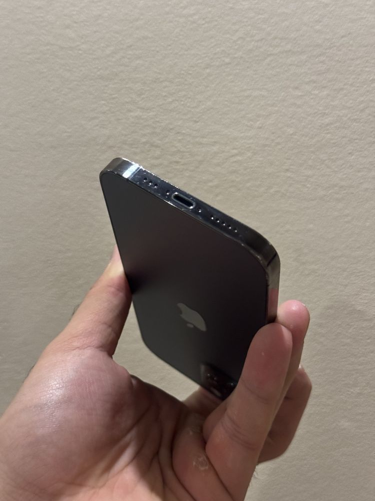 Iphone 12 Pro. Акб 100%