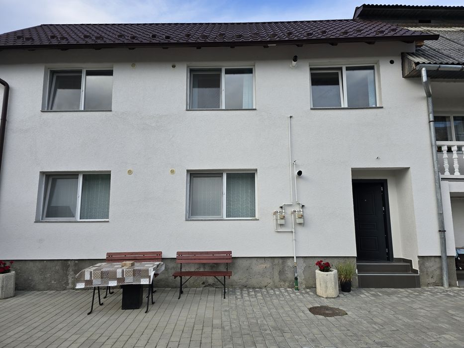 Închiriez apartament cu doua camere Nasaud