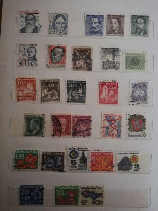 Vând clasor cu timbre cote bune