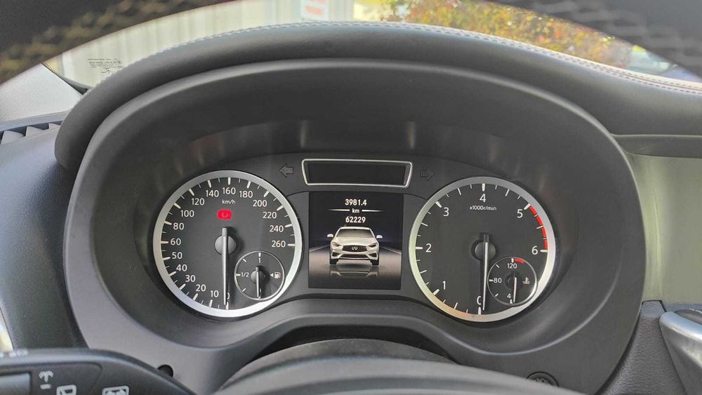 Masina Infiniti Q30, 63000 km, GLA