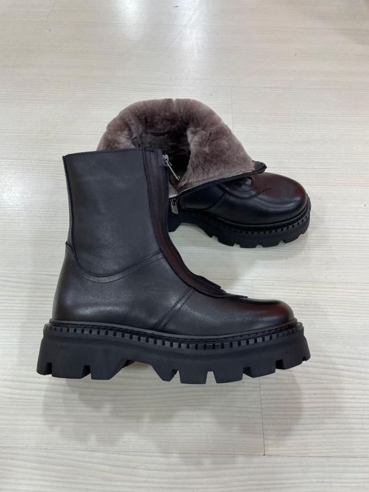 Новые Кожаные сапоги Турция 38 ботинки Agvamarin