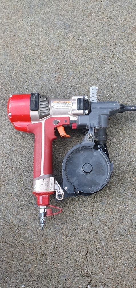 Pistol pneumatic cuie beton Max HN25C