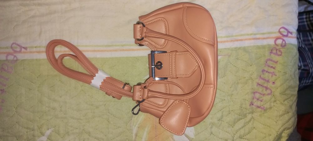 Сумки дамские абсолютно новые