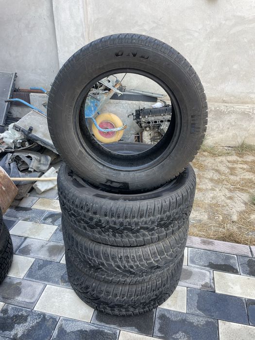 Балон DUNLOP R 16германски