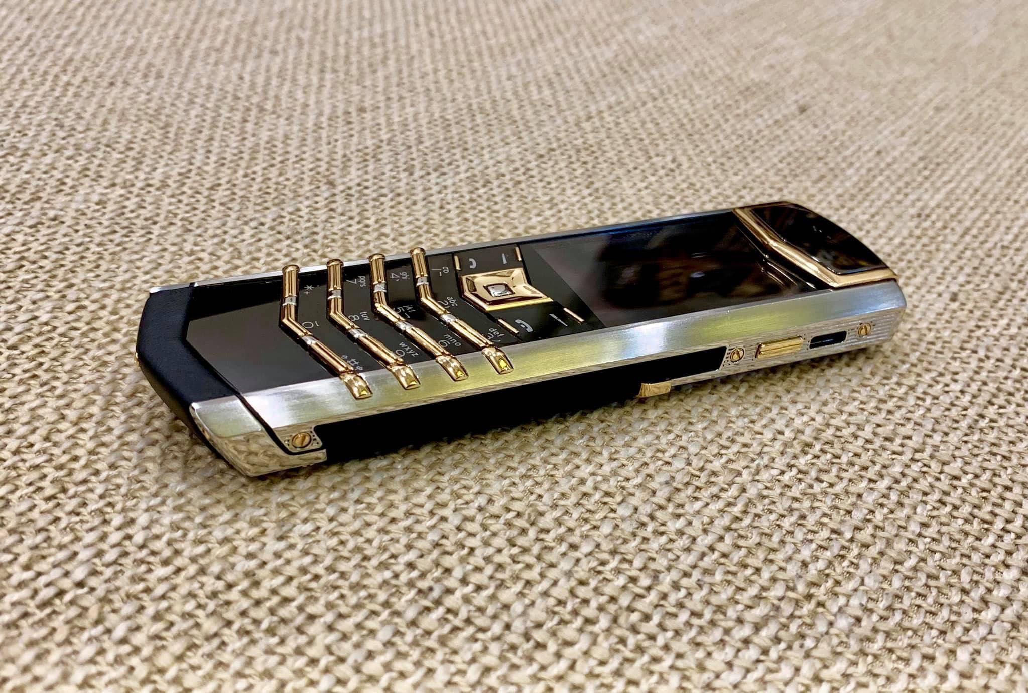 Vertu Signature Steel & Gold