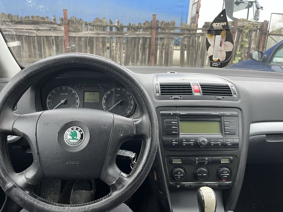 Vand Skoda Octavia 2, mai multe detalii la telefon.
