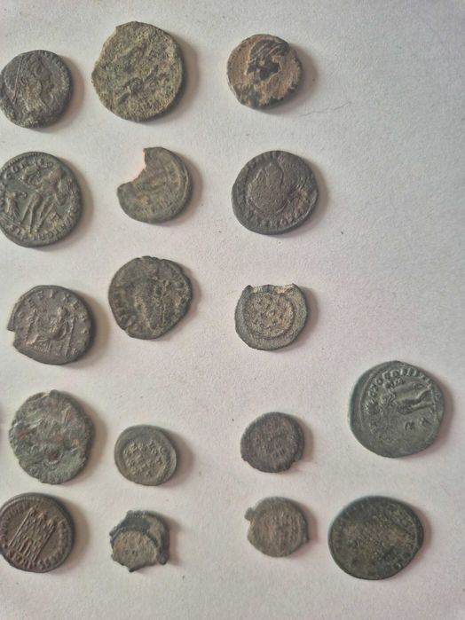 Стари банкноти и монети