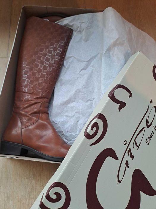 Дамски ботуши естествена кожа 39 номер