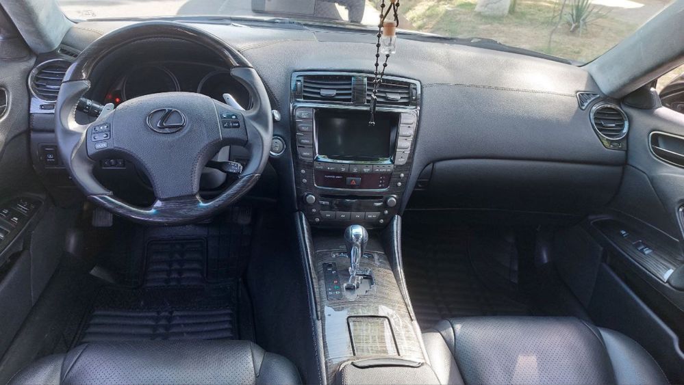 Lexus is 300 full