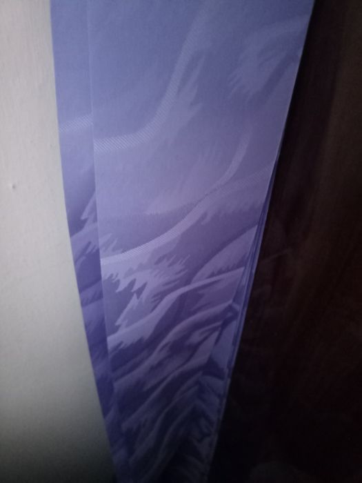 Продам новые  жалюзи на дверь или окно