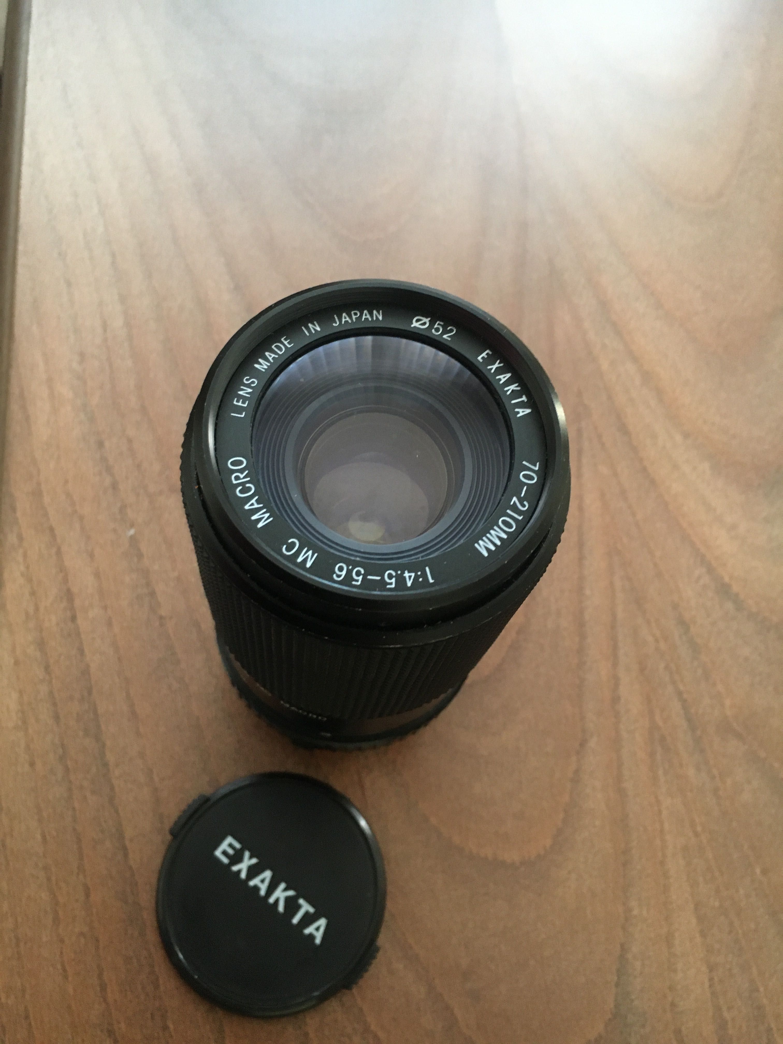 Обектив EXAKTA 4,5-5,6 / 70-210mm Makro ф52