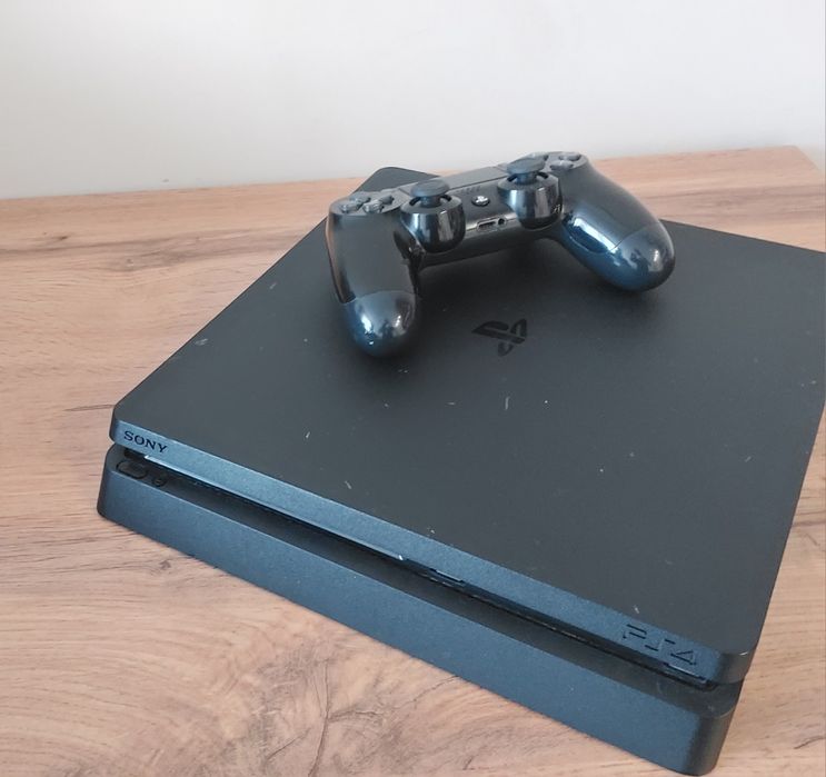 Продается приставка пс4 sony playstation 4 slim 1TB