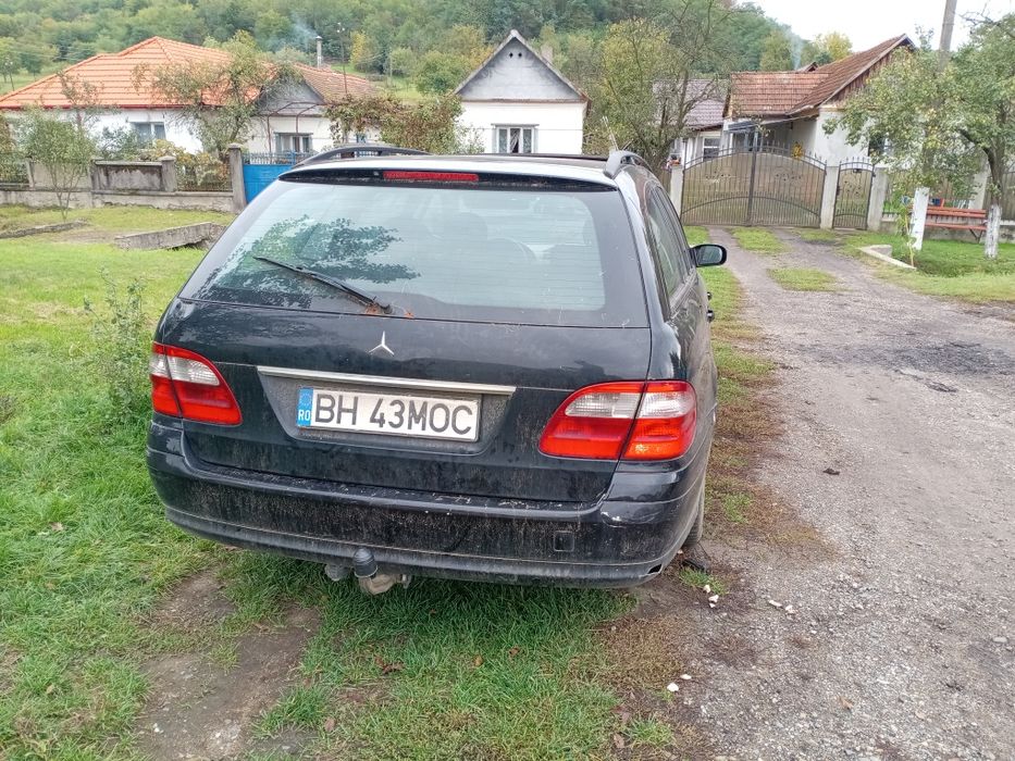 Mercedes E220 în stare buna